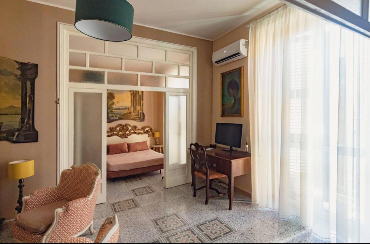 Luxury Suite Vitruvio 55 Formia Esterno foto