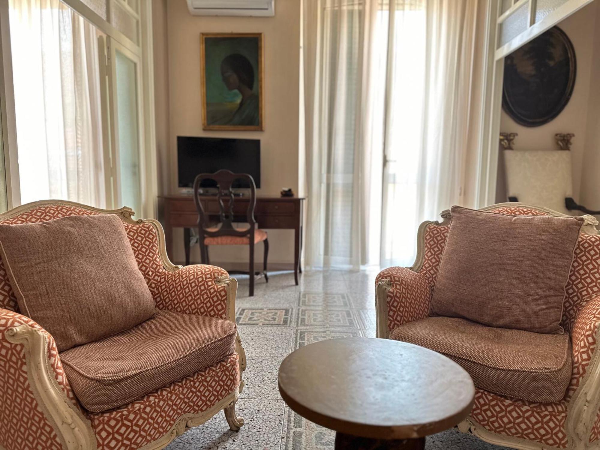 Luxury Suite Vitruvio 55 Formia Esterno foto